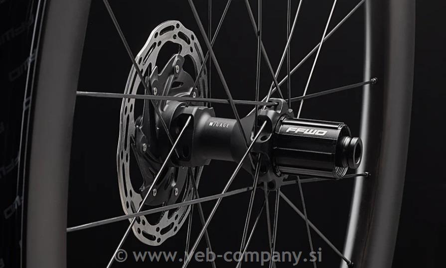 Obročniki FFWD RYOT33 TLR Disc Light