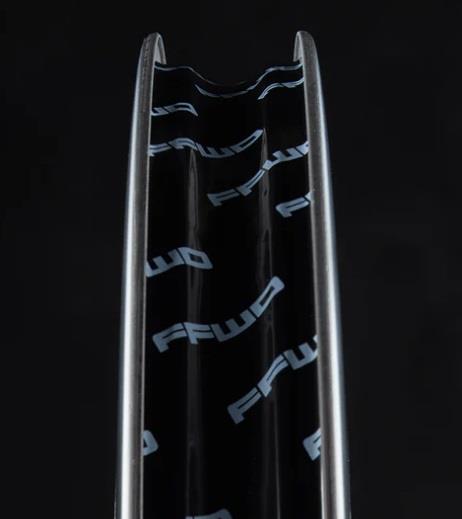 Obročniki FFWD RYOT44/55C TLR Disc Light