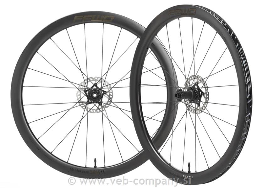 Obročniki FFWD RYOT44 TLR Disc Light