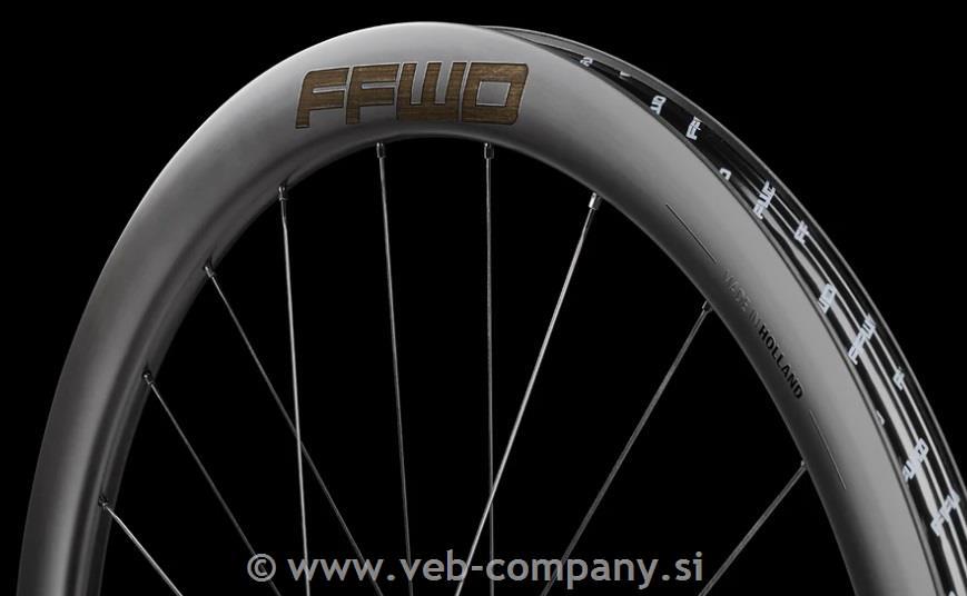 Obročniki FFWD RYOT44 TLR Disc Light