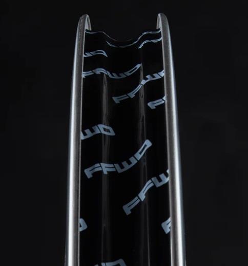 Obročniki FFWD RYOT44 TLR Disc Light