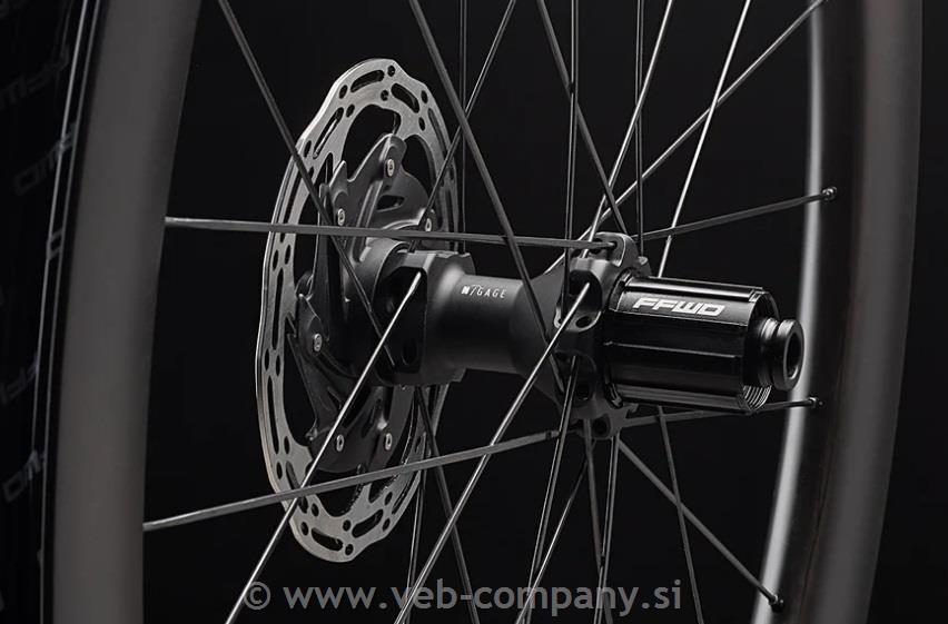 Obročniki FFWD RYOT44 TLR Disc Light