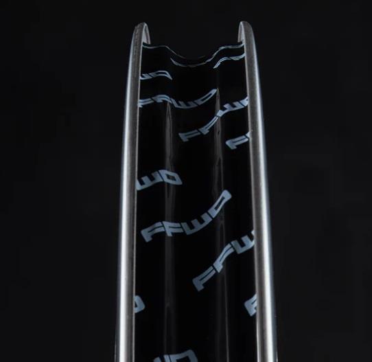 Obročniki FFWD RYOT55/77C TLR Disc Light