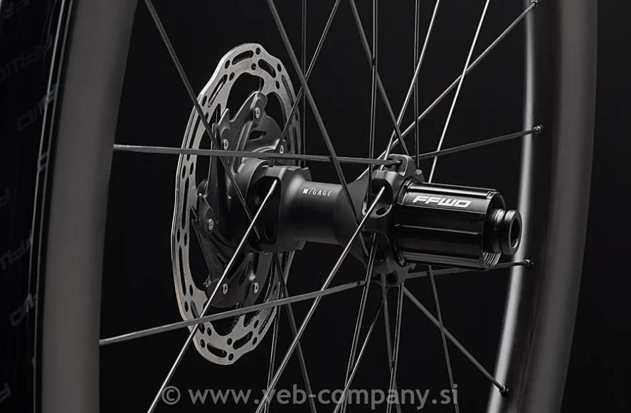 Obročniki FFWD RYOT55 TLR Disc Light