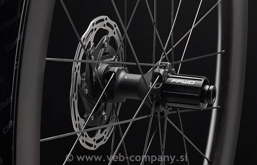 Obročniki FFWD RYOT77 TLR Disc Light