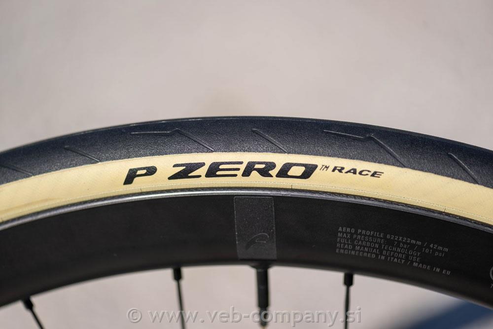 Plašč PIRELLI P Zero Race
